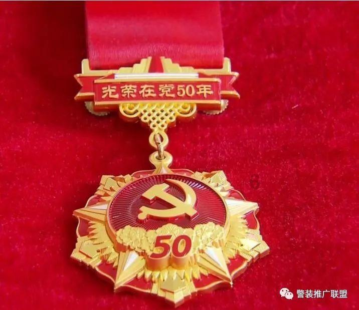 二战时为什么不用冲锋枪，而用落后的三八大盖，专为拼刺而生？游戏画面